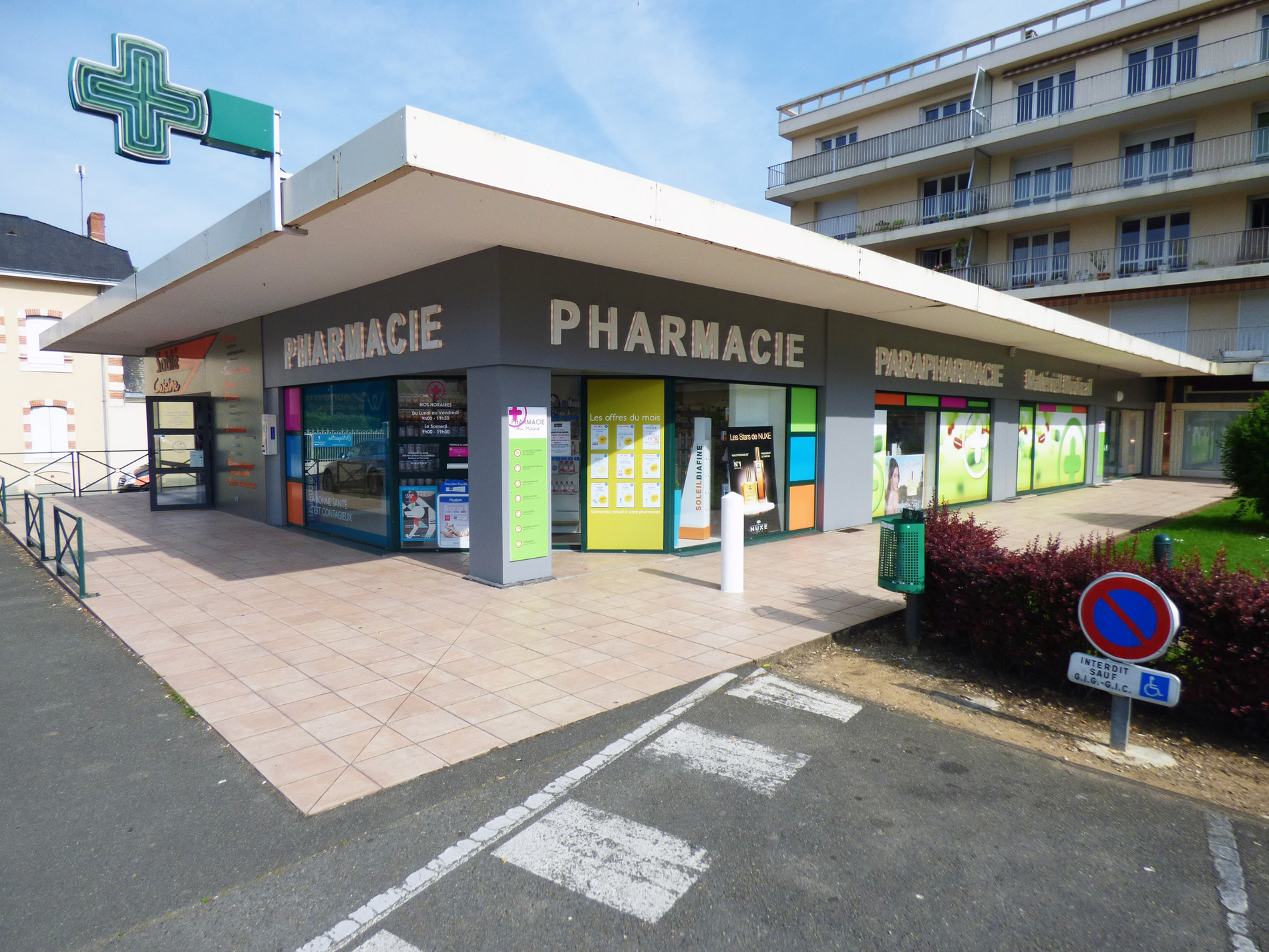 Pharmacie du Maine > Agencement de pharmacie - Toolbox design ...