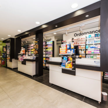 LA NOUVELLE PHARMACIE DE M. BREVIERE LA NOUVELLE PHARMACIE DE M. BREVIERE