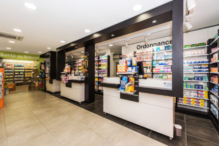 LA NOUVELLE PHARMACIE DE M. BREVIERE LA NOUVELLE PHARMACIE DE M. BREVIERE