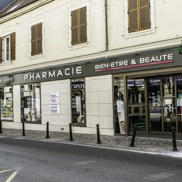 LE TRANSFERT DE LA PHARMACIE DE L’ÉGLISE à Corbeil-Essonnes (91) LE TRANSFERT DE LA PHARMACIE DE L’ÉGLISE à Corbeil-Essonnes (91)