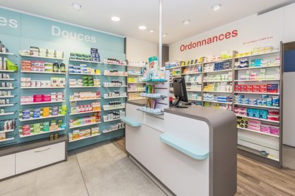 LE TRANSFERT ET L’AGENCEMENT DE LA PHARMACIE DES PALANGES LE TRANSFERT ET L’AGENCEMENT DE LA PHARMACIE DES PALANGES