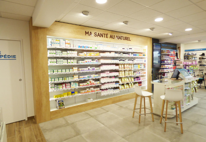 mobilier bois pharmacie