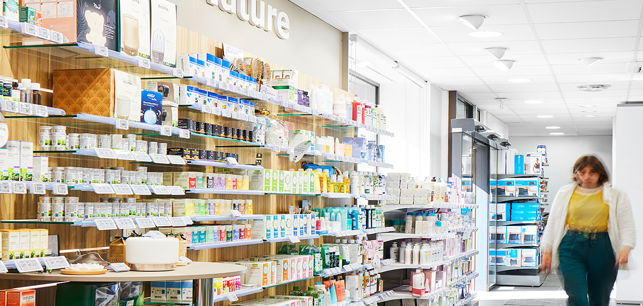 Pharmacie Milhet - Tulle - Agencement 4